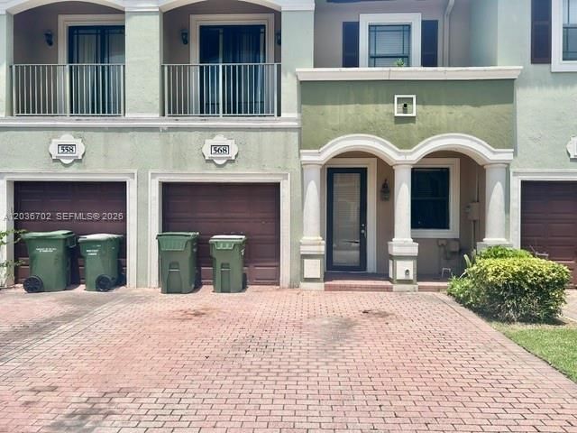 For Sale: $379,000 (4 beds, 2 baths, 1991 Square Feet)