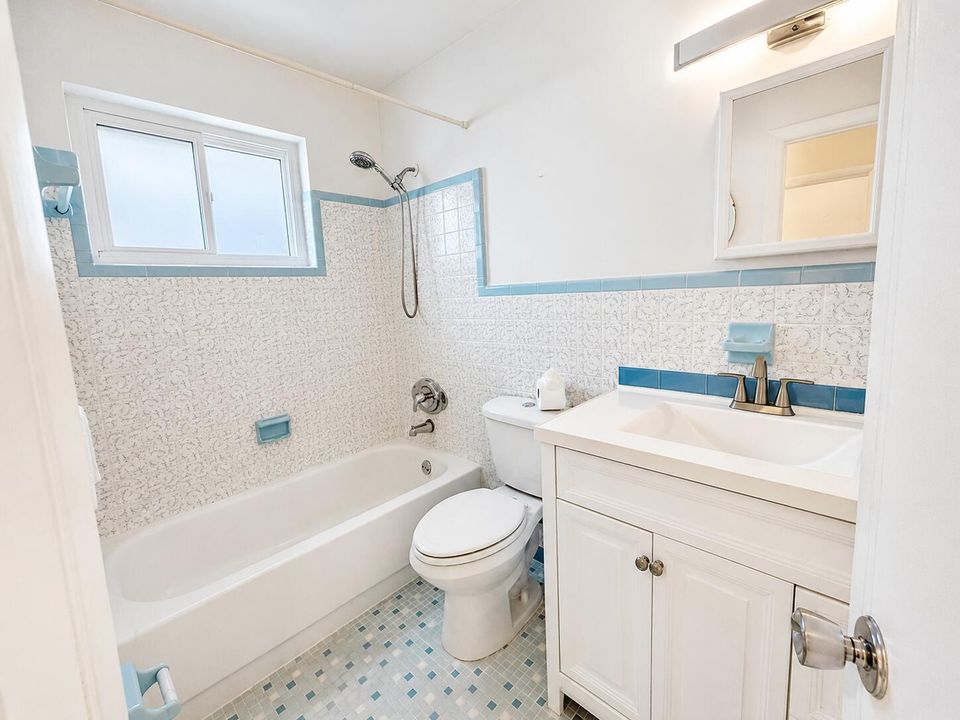 Bathroom2 bed