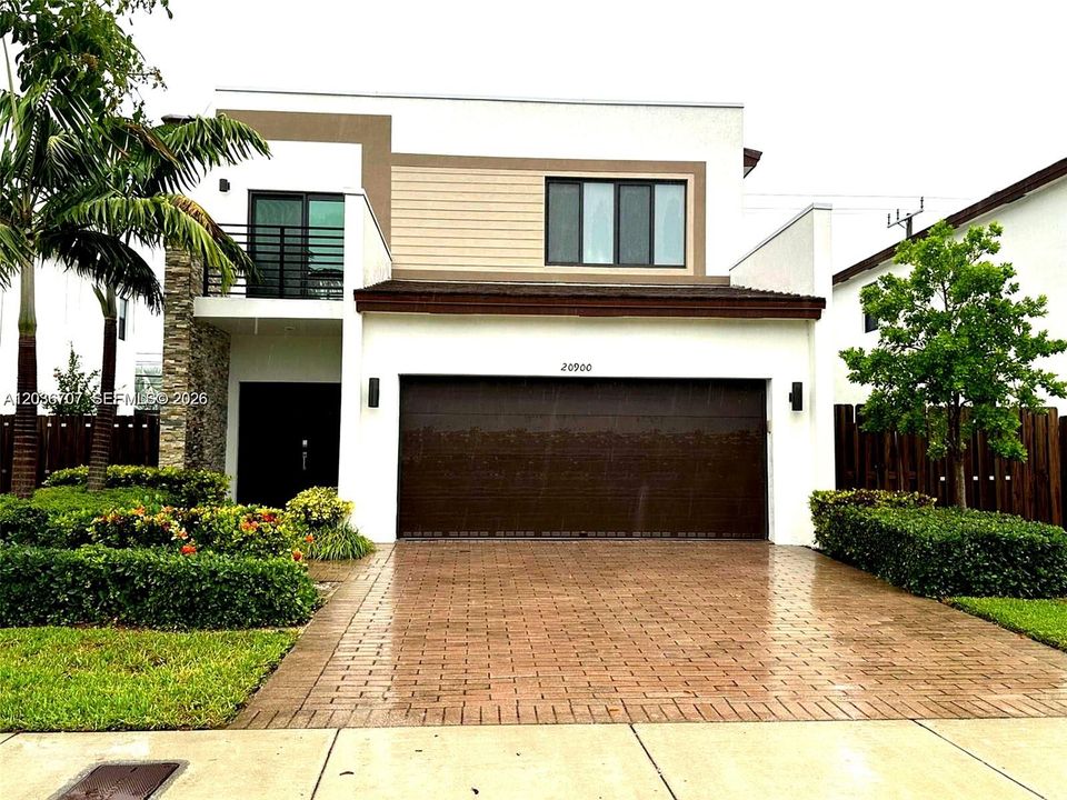 En Venta: $839,500 (4 camas, 3 baños, 2461 Pies cuadrados)