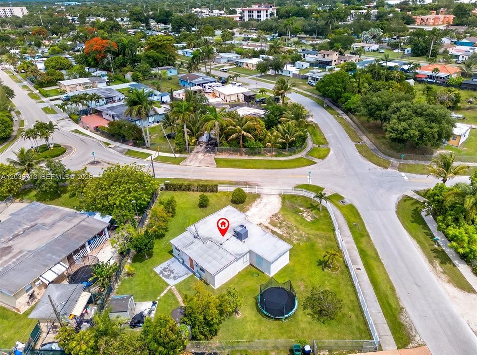 En Venta: $459,000 (3 camas, 2 baños, 1253 Pies cuadrados)