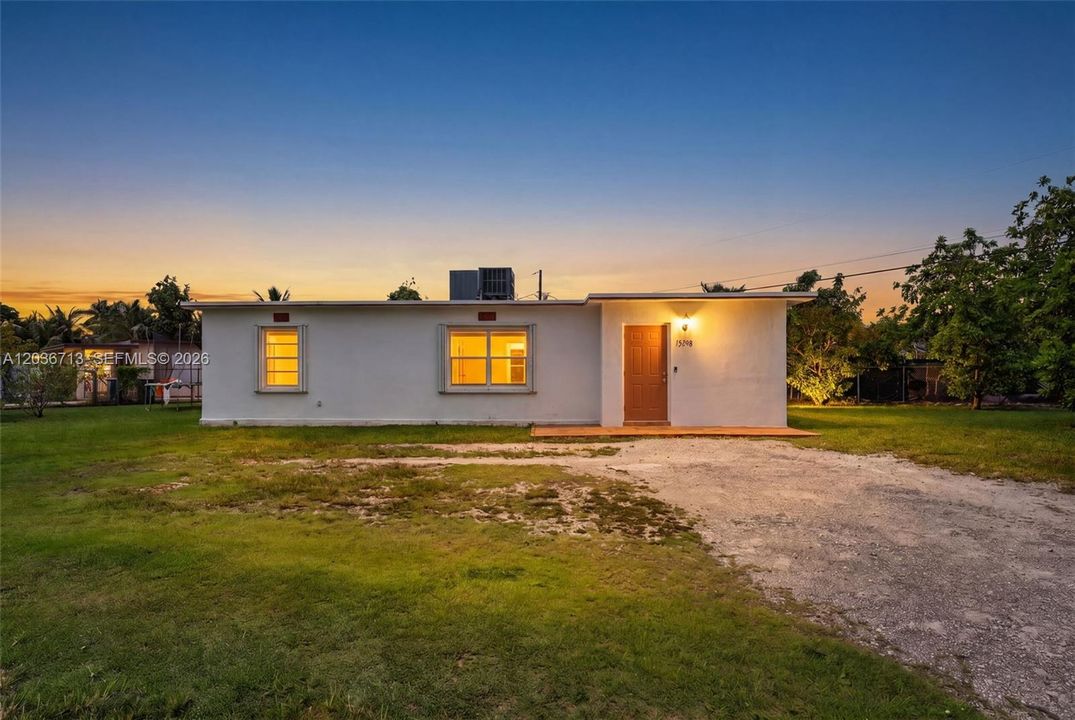En Venta: $459,000 (3 camas, 2 baños, 1253 Pies cuadrados)