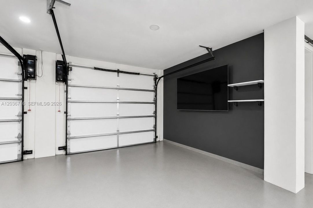 На продажу: $915,000 (4 спален, 2 ванн, 1960 Квадратных фут)