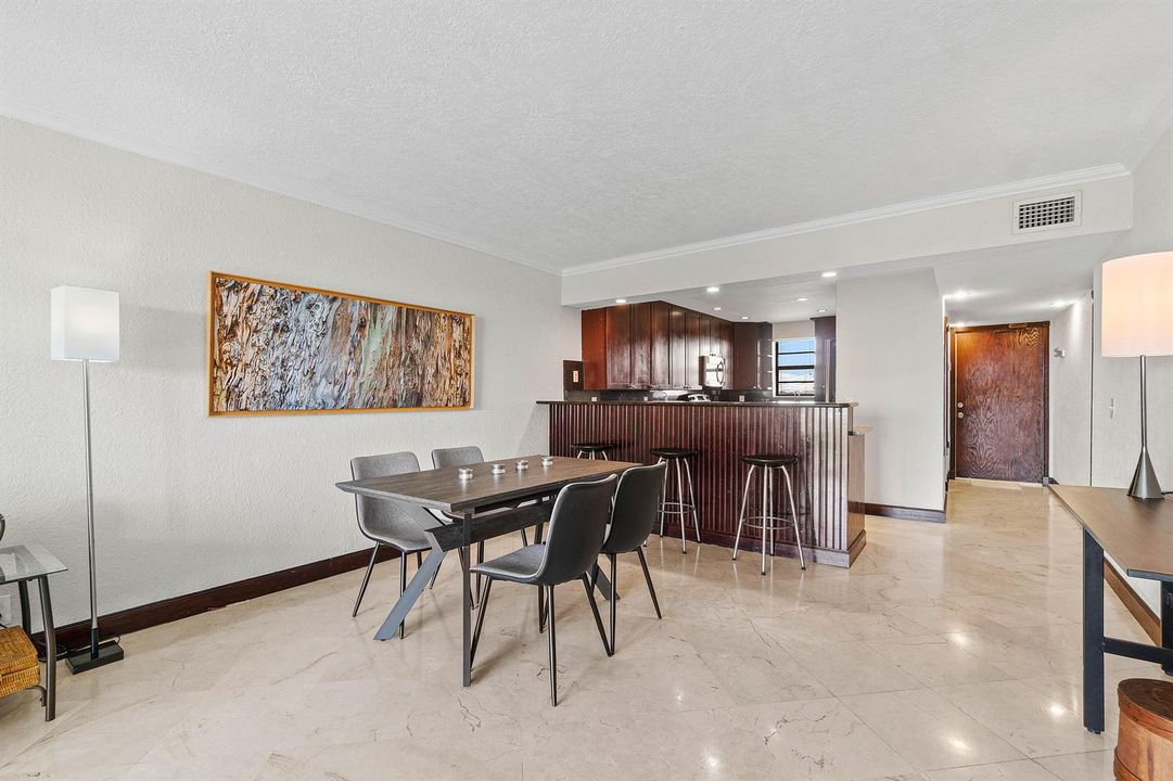 011-2400DeerCreekCountryClubBoulevard-60