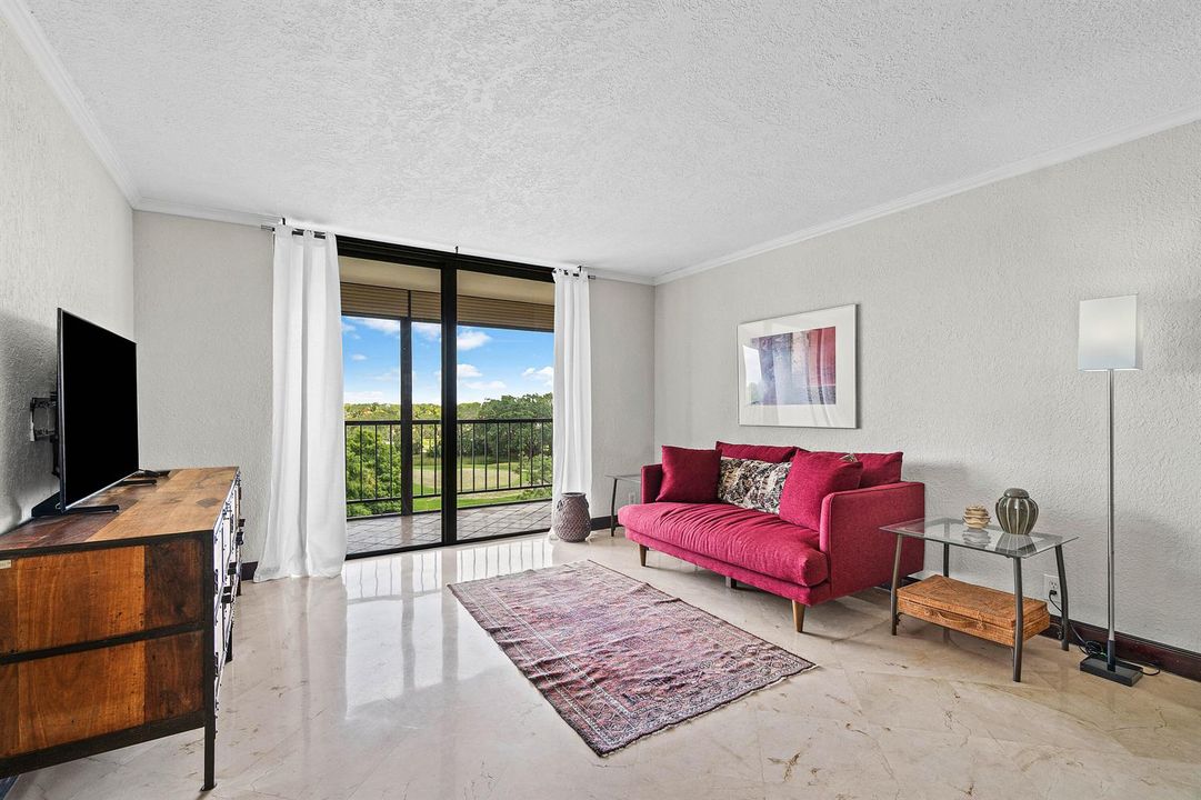 012-2400DeerCreekCountryClubBoulevard-60