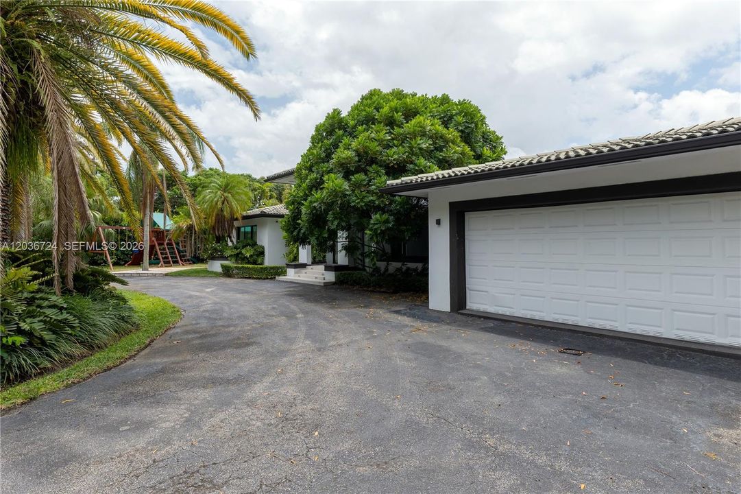En Renta: $13,950 (5 camas, 4 baños, 3518 Pies cuadrados)