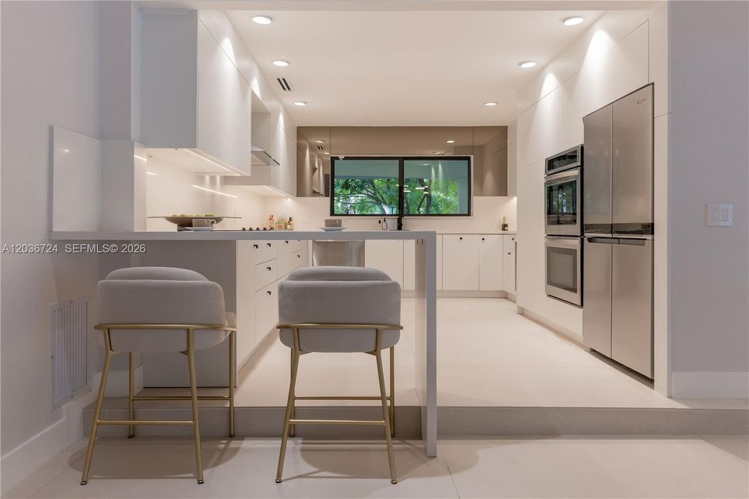 For Rent: $15,000 (5 beds, 4 baths, 3518 Square Feet)