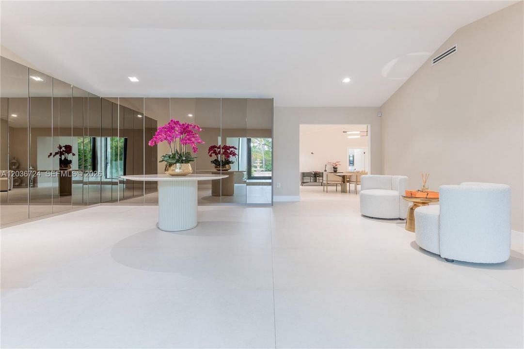 For Rent: $15,000 (5 beds, 4 baths, 3518 Square Feet)