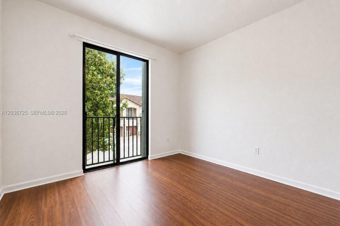 En Venta: $418,999 (4 camas, 3 baños, 2306 Pies cuadrados)