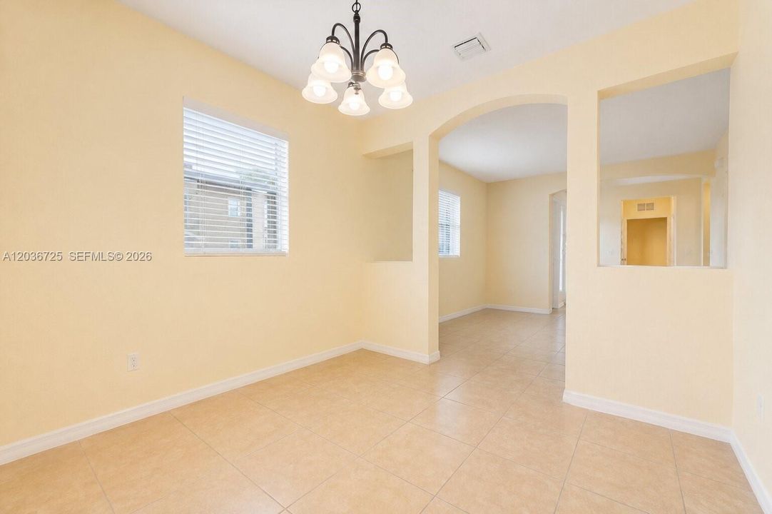 En Venta: $418,999 (4 camas, 3 baños, 2306 Pies cuadrados)