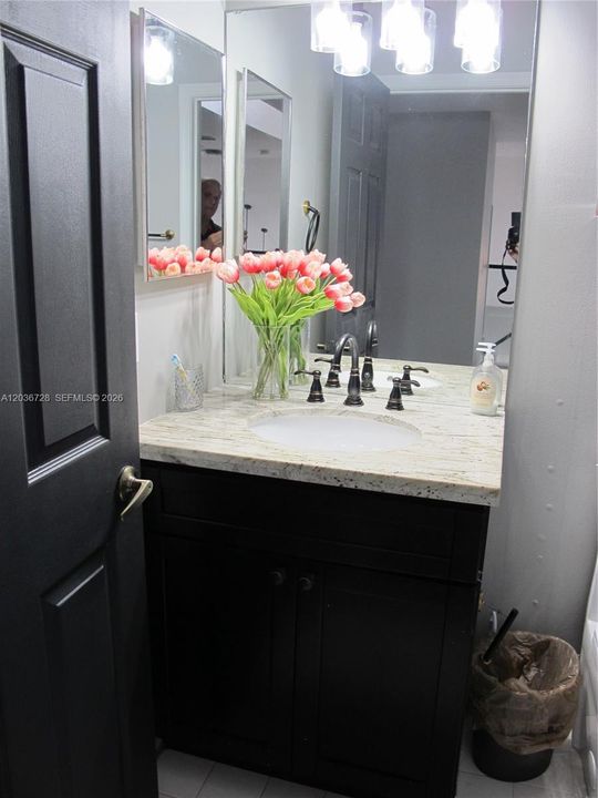 En Renta: $6,500 (5 camas, 3 baños, 2828 Pies cuadrados)