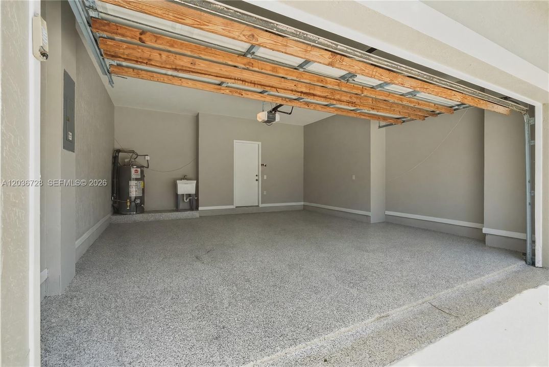 En Renta: $6,900 (5 camas, 3 baños, 2828 Pies cuadrados)