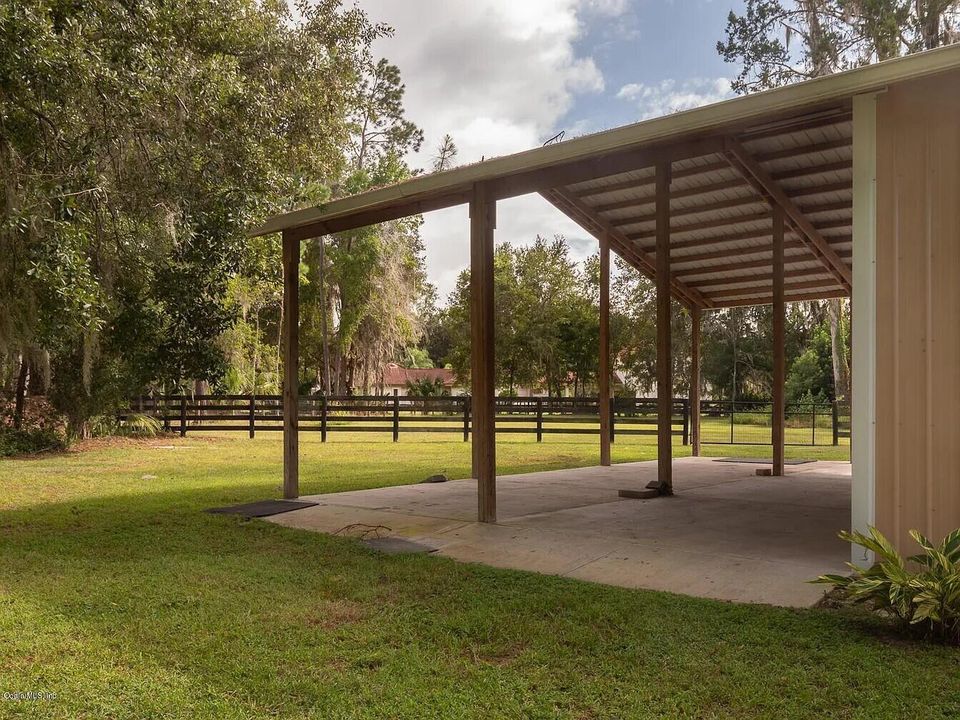 OCALA BARN BACK