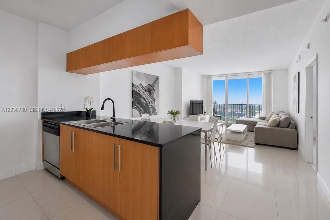 В аренду: $2,990 (1 спален, 1 ванн, 791 Квадратных фут)