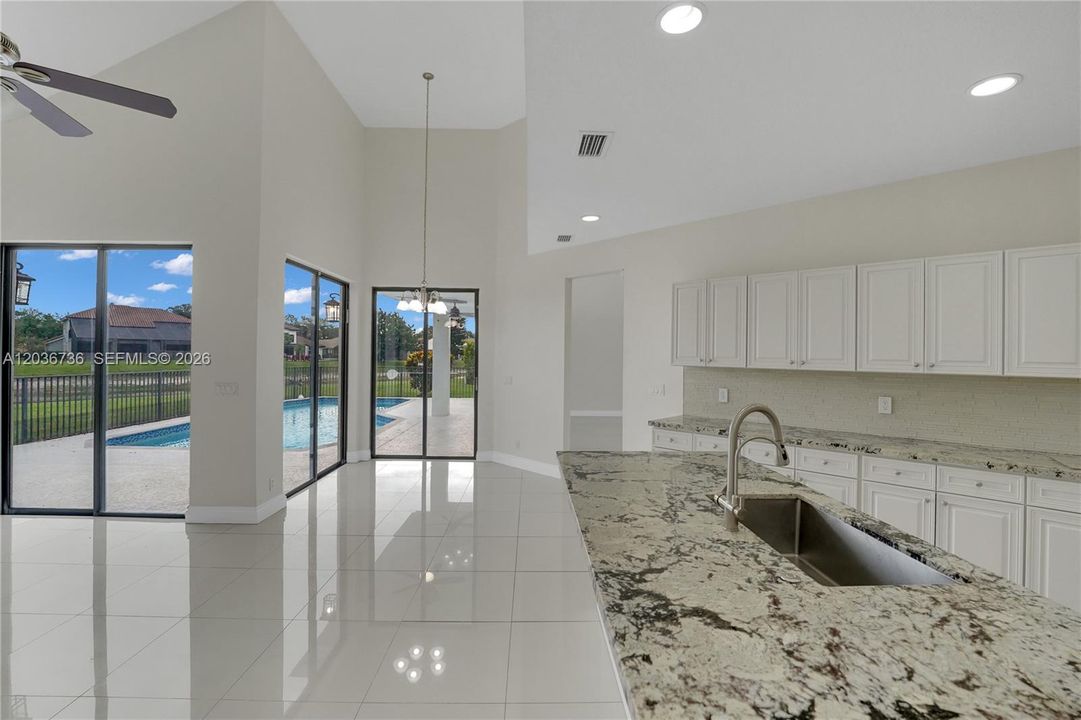 For Sale: $1,239,000 (5 beds, 3 baths, 2964 Square Feet)