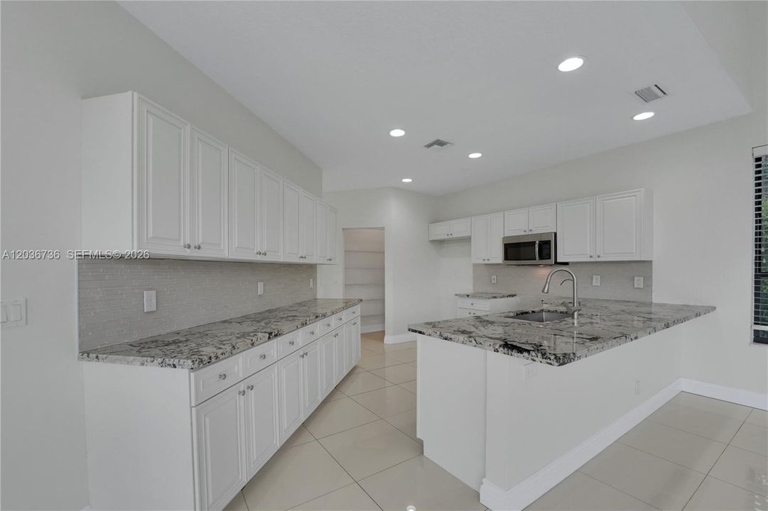 For Sale: $1,239,000 (5 beds, 3 baths, 2964 Square Feet)
