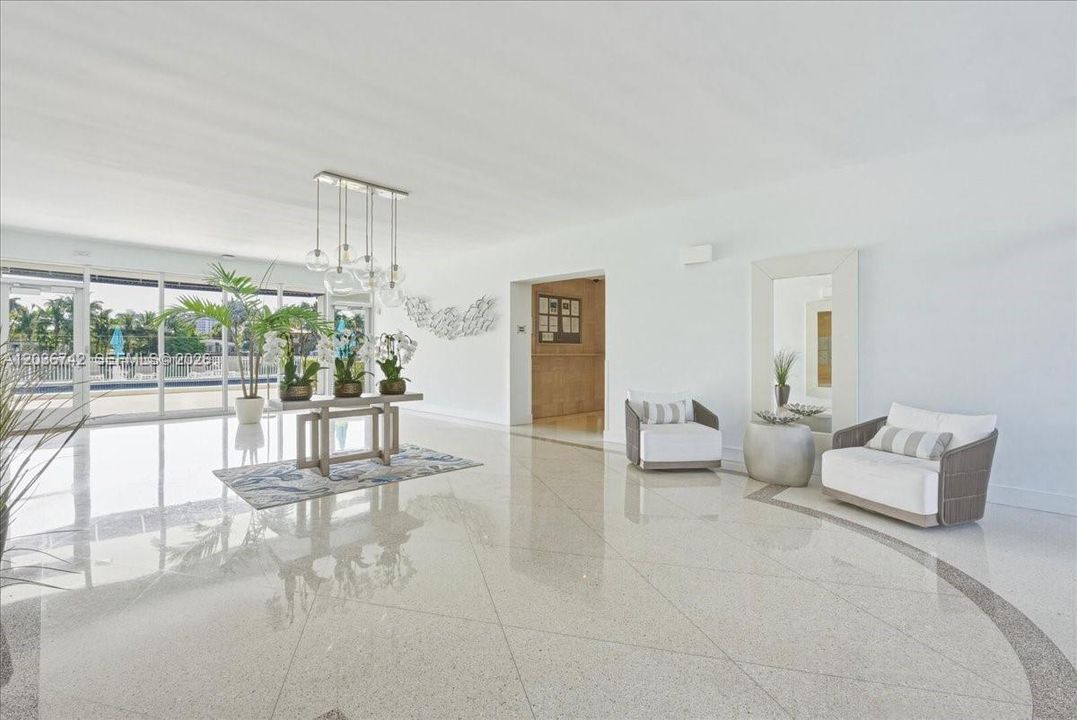 For Sale: $480,000 (1 beds, 1 baths, 1080 Square Feet)