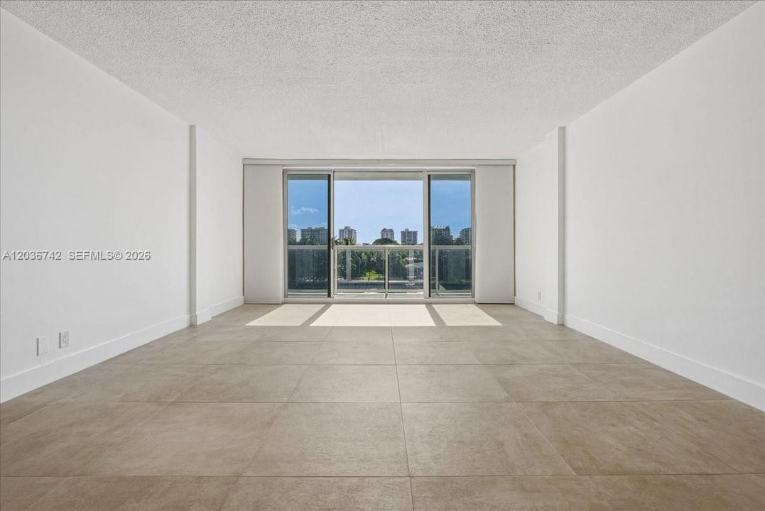 For Sale: $480,000 (1 beds, 1 baths, 1080 Square Feet)