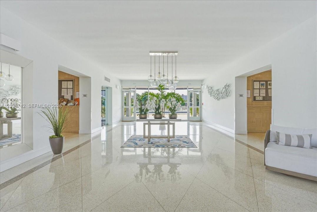 For Sale: $480,000 (1 beds, 1 baths, 1080 Square Feet)