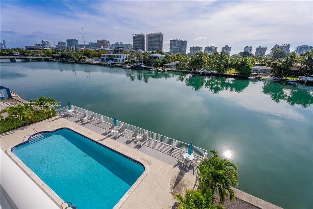 For Sale: $480,000 (1 beds, 1 baths, 1080 Square Feet)