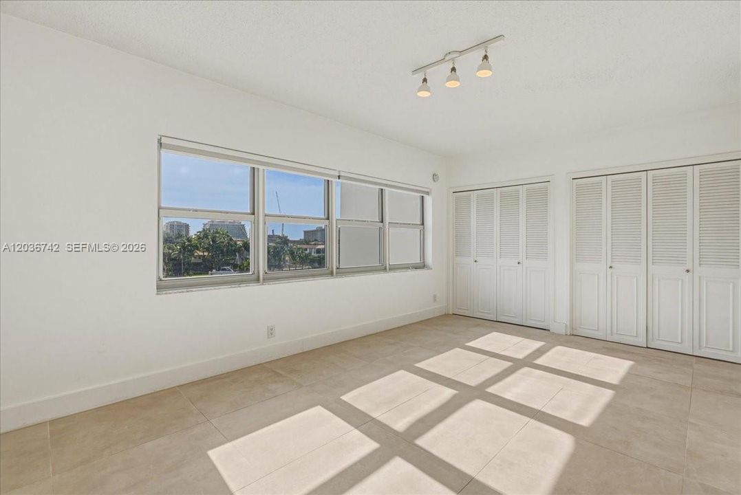 For Sale: $480,000 (1 beds, 1 baths, 1080 Square Feet)