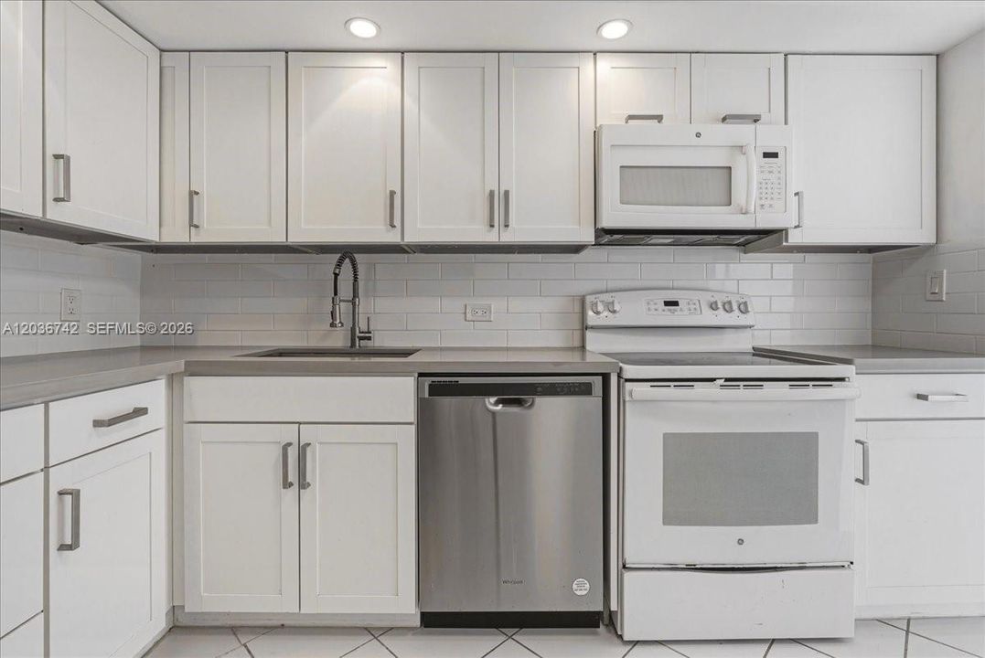 For Sale: $480,000 (1 beds, 1 baths, 1080 Square Feet)