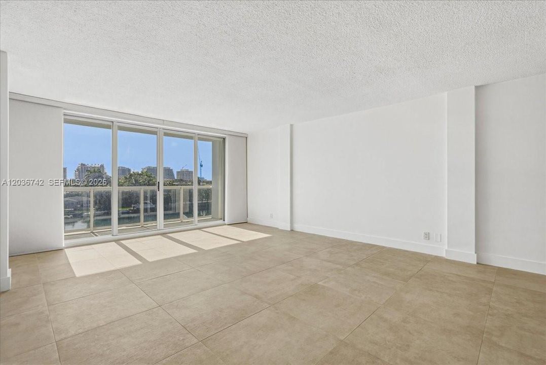 For Sale: $480,000 (1 beds, 1 baths, 1080 Square Feet)