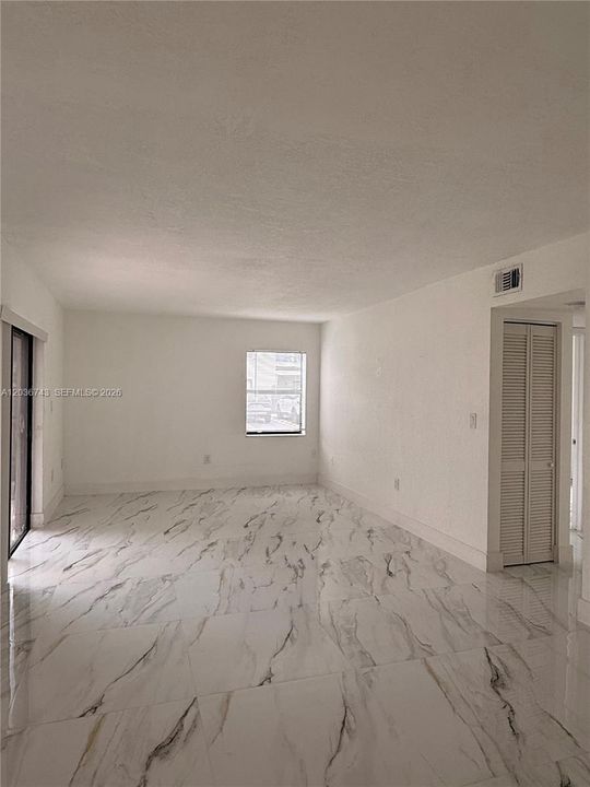 For Rent: $3,000 (3 beds, 2 baths, 1215 Square Feet)