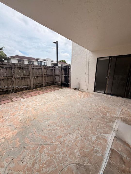 For Rent: $3,000 (3 beds, 2 baths, 1215 Square Feet)