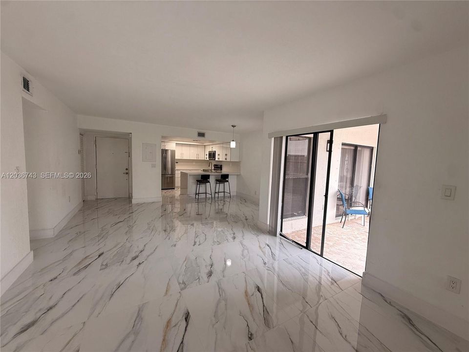For Rent: $3,000 (3 beds, 2 baths, 1215 Square Feet)