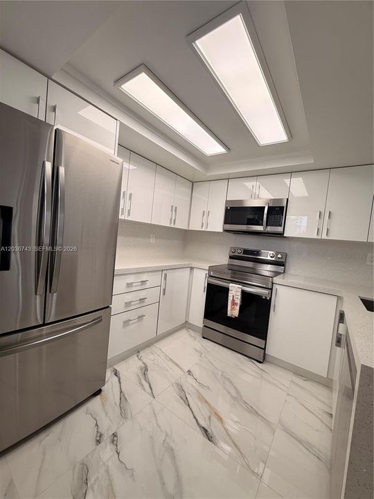 For Rent: $3,000 (3 beds, 2 baths, 1215 Square Feet)