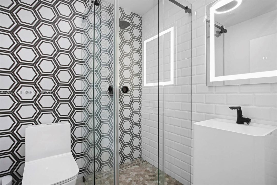 For Rent: $4,200 (2 beds, 2 baths, 886 Square Feet)