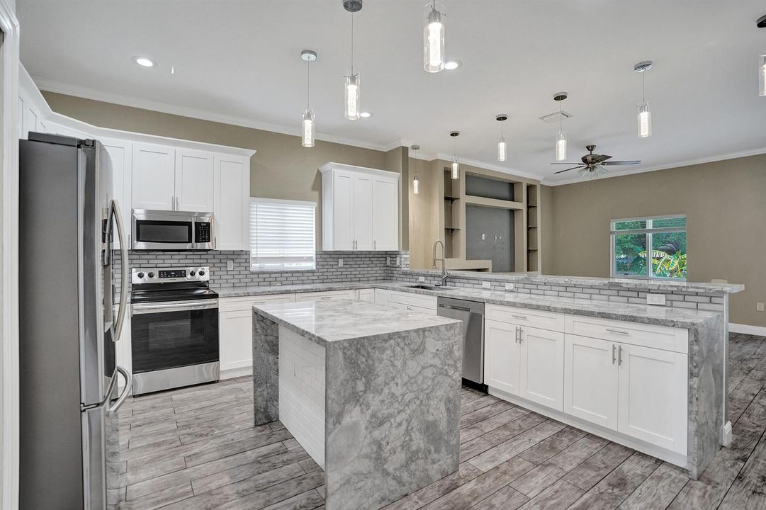 02 6 Kitchen
