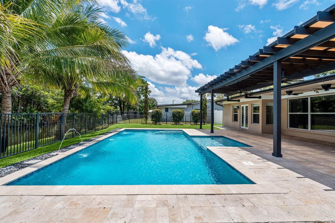45-web-or-mls-A7407001