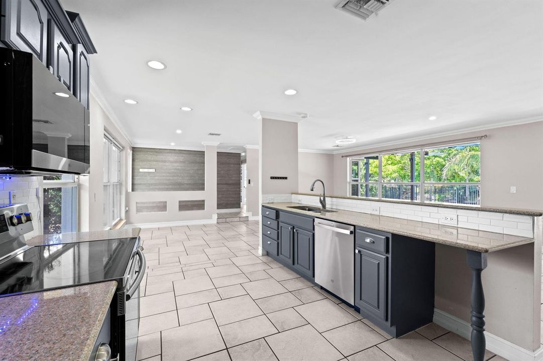 7-web-or-mls-A7407157