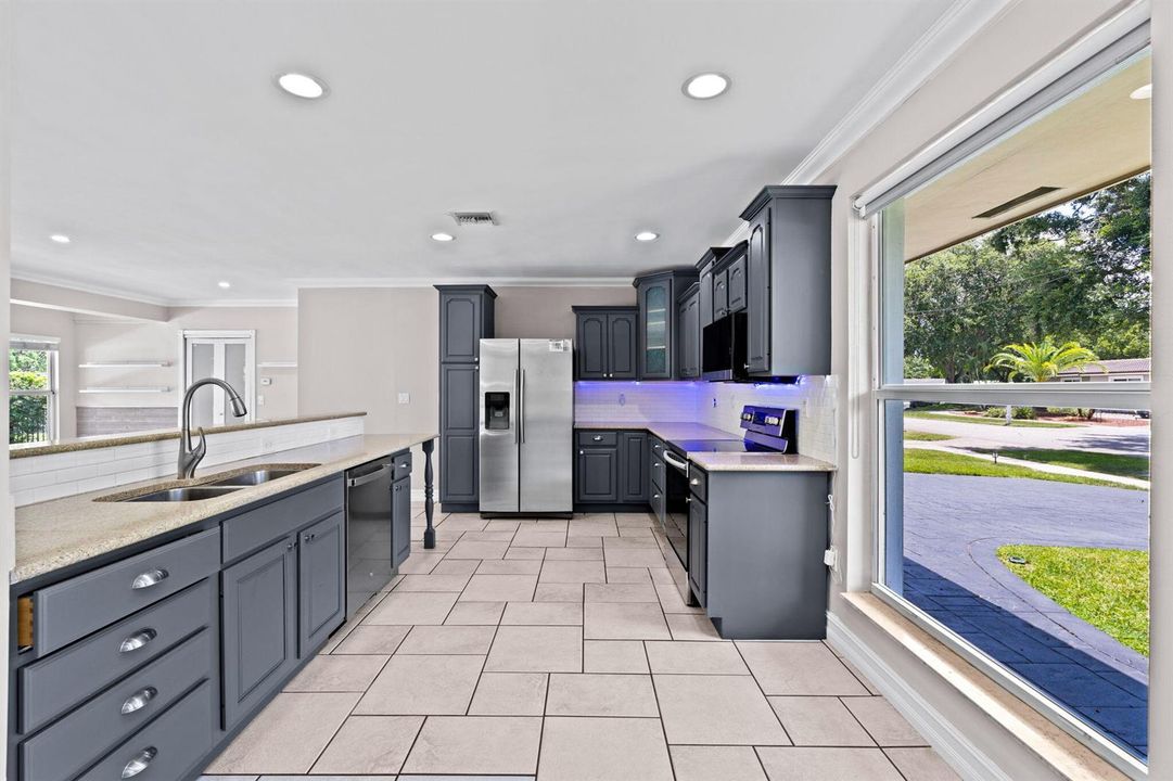 11-web-or-mls-A7407169