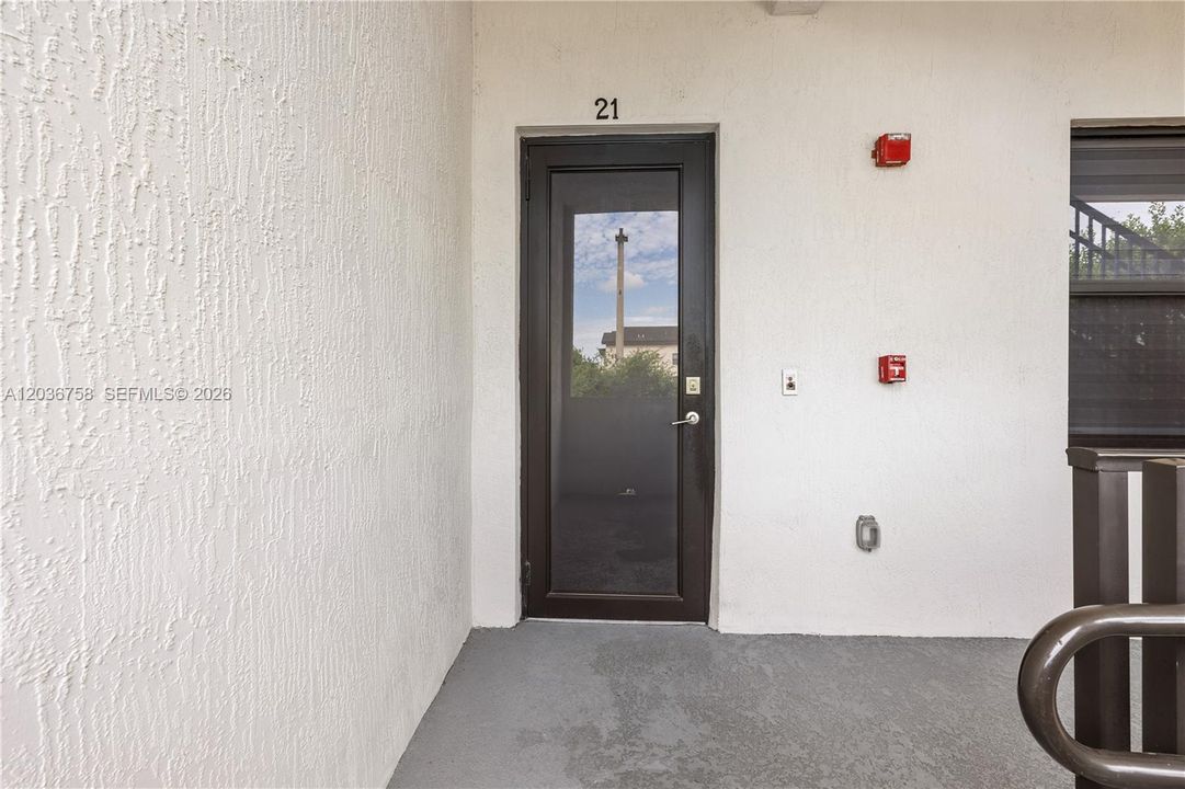 En Venta: $460,000 (3 camas, 2 baños, 1236 Pies cuadrados)