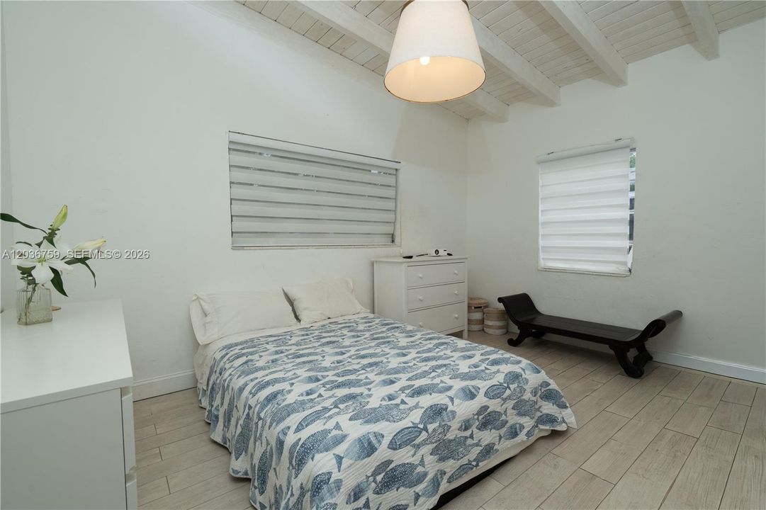 For Sale: $530,000 (2 beds, 2 baths, 1132 Square Feet)