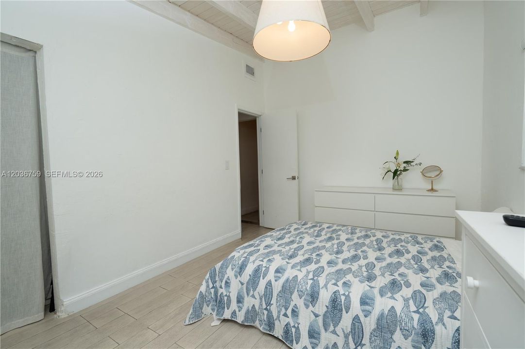 For Sale: $530,000 (2 beds, 2 baths, 1132 Square Feet)