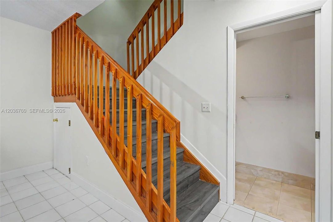 En Venta: $490,000 (3 camas, 2 baños, 1666 Pies cuadrados)