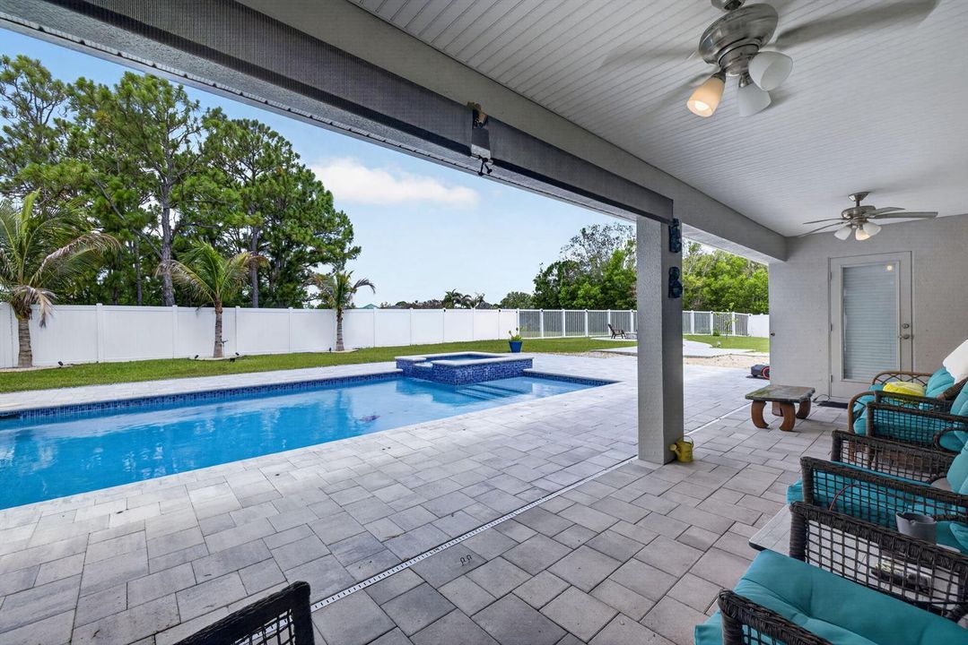 Pool/ Spa