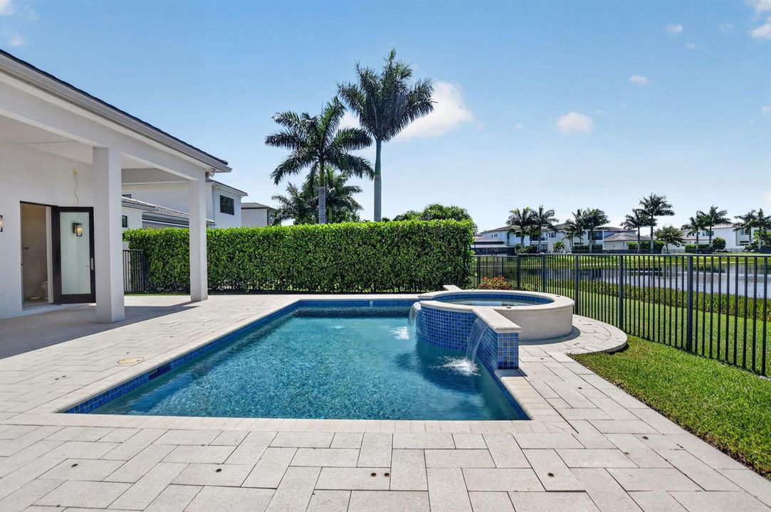Pool & Spa (2)