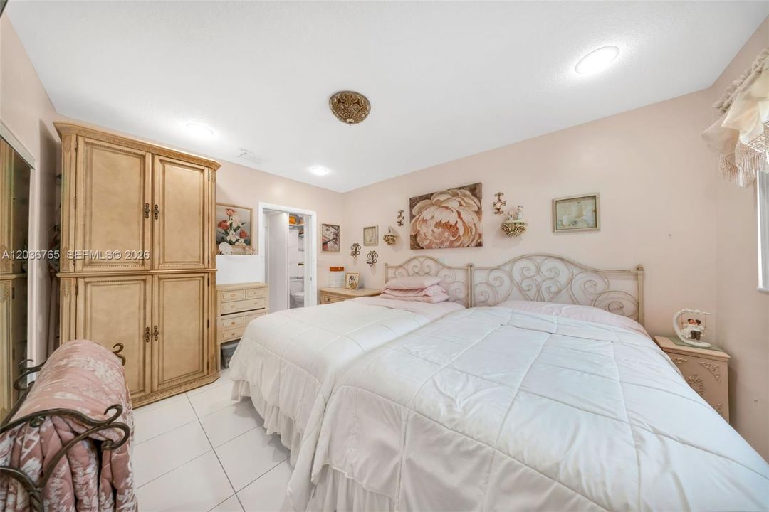 На продажу: $950,000 (4 спален, 3 ванн, 2082 Квадратных фут)