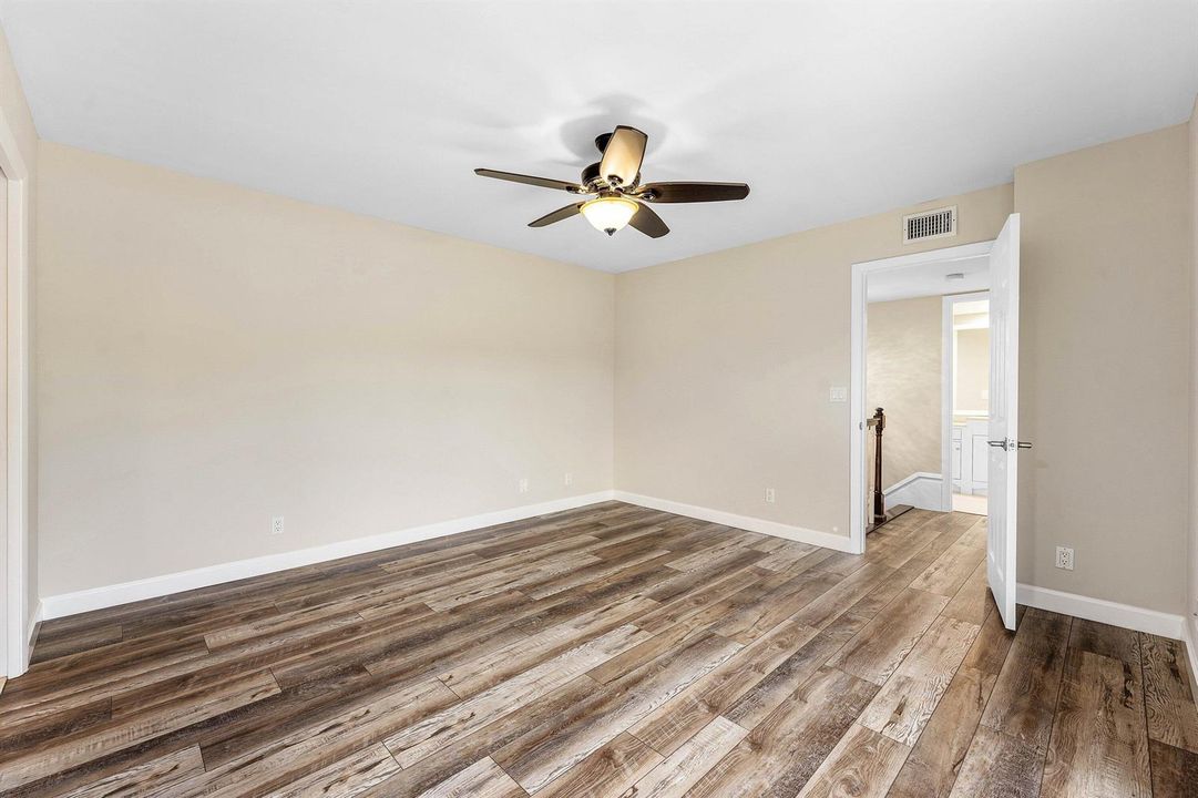 023-2818WaterfordDriveNorth-DeerfieldBea