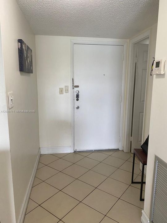 En Renta: $2,000 (2 camas, 1 baños, 1081 Pies cuadrados)