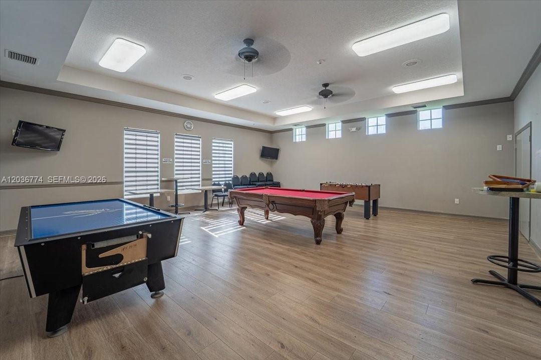 For Sale: $825,000 (4 beds, 3 baths, 2525 Square Feet)