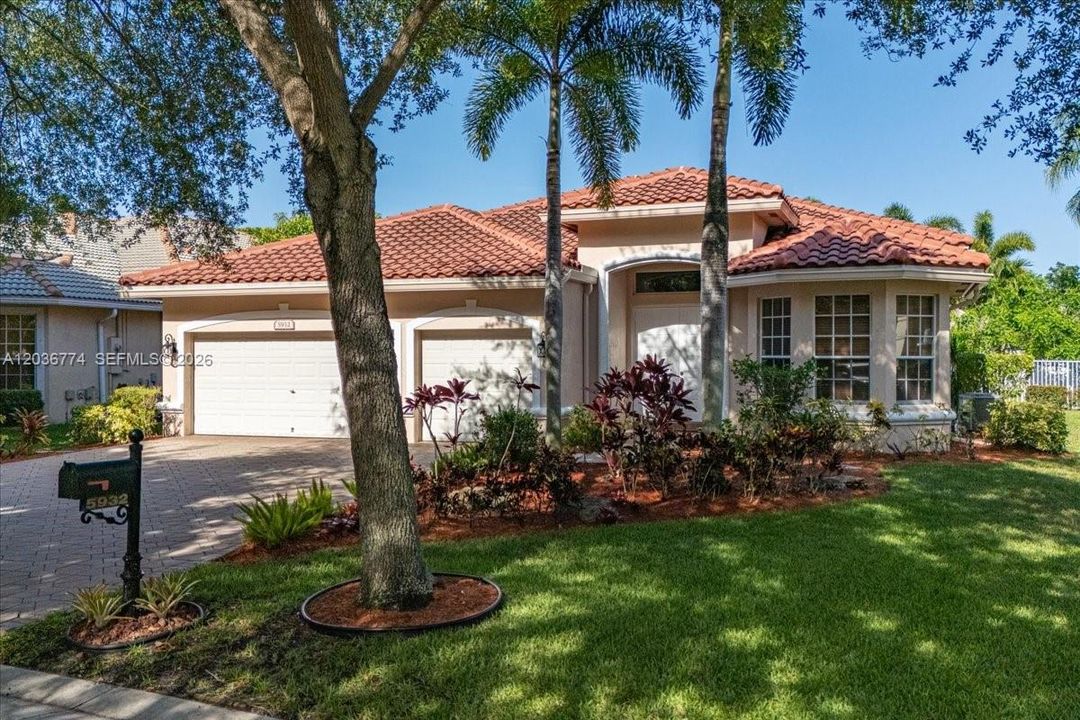 For Sale: $825,000 (4 beds, 3 baths, 2525 Square Feet)