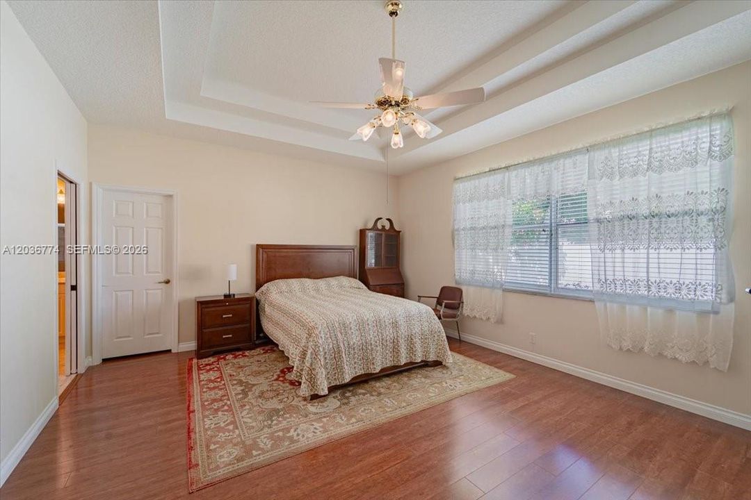 For Sale: $825,000 (4 beds, 3 baths, 2525 Square Feet)