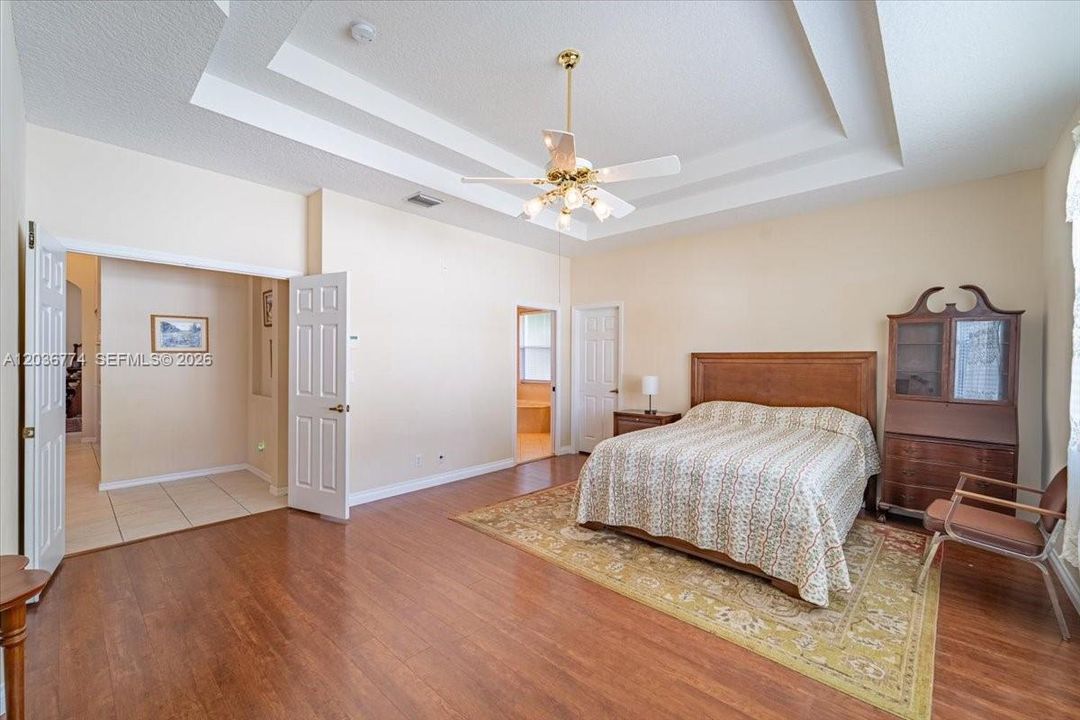 For Sale: $825,000 (4 beds, 3 baths, 2525 Square Feet)