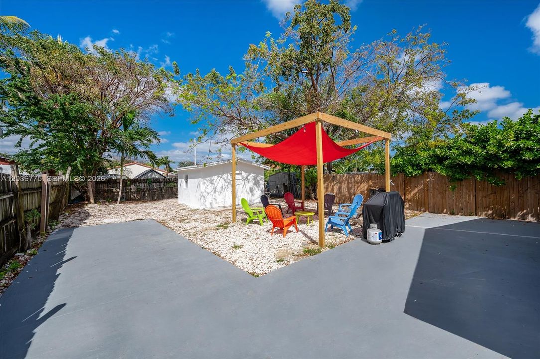 В аренду: $2,500 (2 спален, 2 ванн, 695 Квадратных фут)