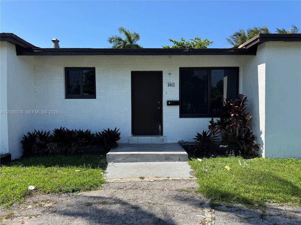 For Rent: $1,850 (2 beds, 1 baths, 2168 Square Feet)